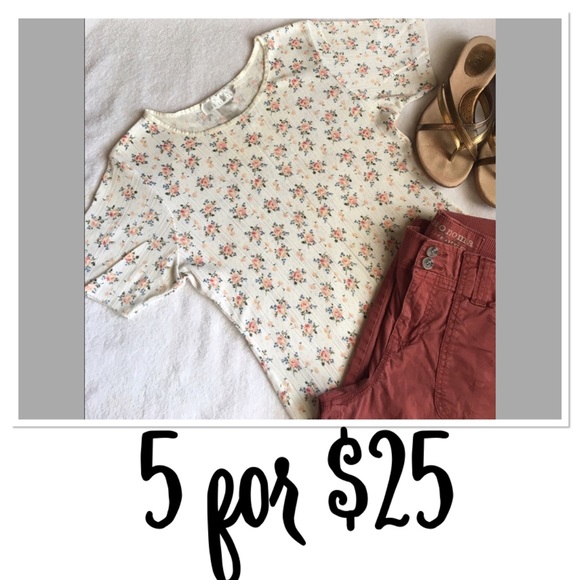 The Limited Tops - 🌊Floral T-Shirt🌊